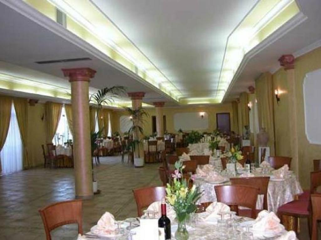Hotel San Francesco Terme Spezzano Albanese エクステリア 写真